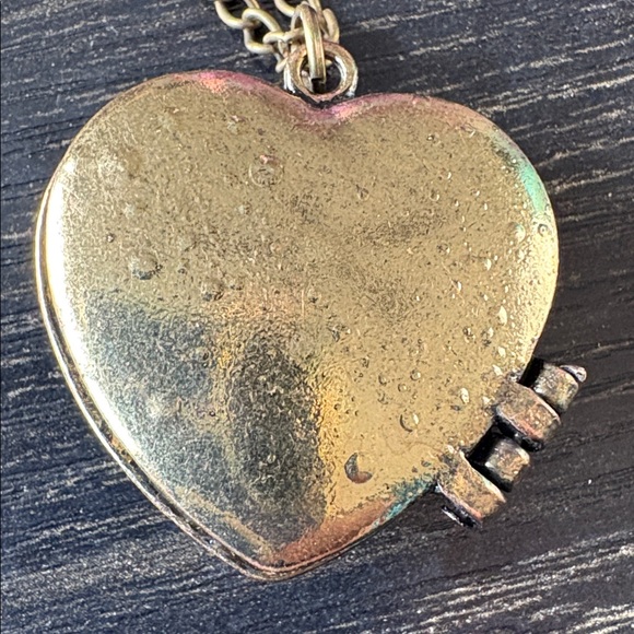 Heart Pendant Necklace - Picture 3 of 5